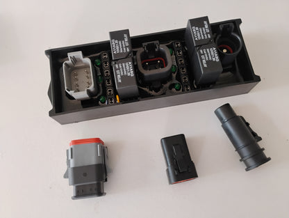 Motorsports EFI relay module including connectors